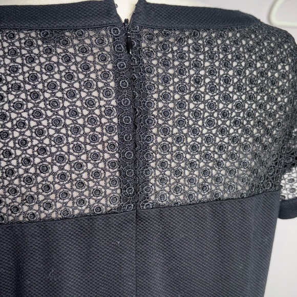 Ann Taylor Black Lace Inset Shift Dress – Size 6 - Picture 3 of 3